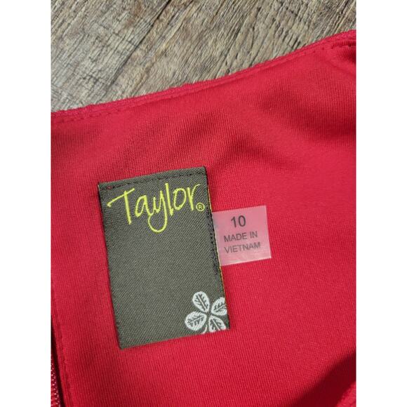 Taylor NWT Solid Red Pattern Dress 3/4 Sleeves Fitted Size 10 - Picture 5 of 6